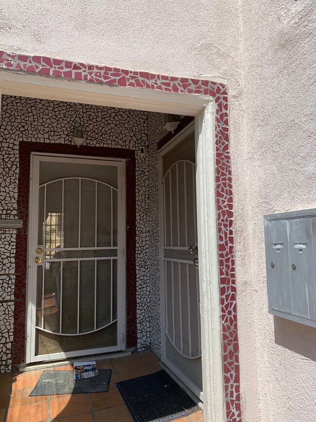 Photo - 824 S Curson Ave