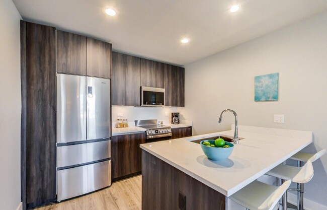 Building Photo - 300 division