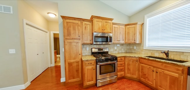 Photo - 3D Tour Available - 2-Car Garage + Stainless Steel Appliances + Granite Countertops! Available Oc...