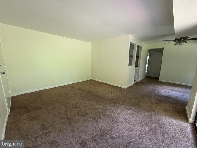 17822 Buehler Rd Unit 1-B-2