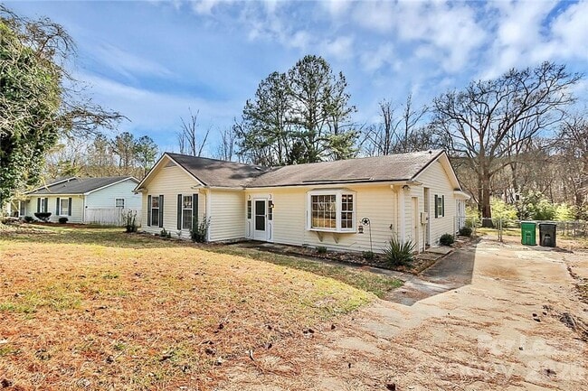 Photo - 8729 Timbercrest Cir