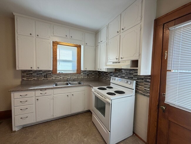 Photo - Grandin Home!