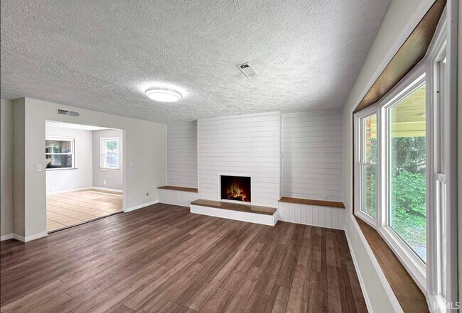 205 S Bryan Ave