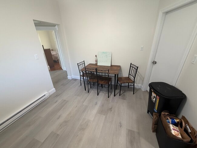 Photo - 100 W Adams St Unit B