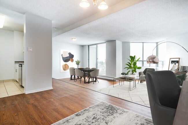 Photo - Highland Village