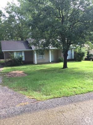 Building Photo - 9660 Royal Woods Dr N Rental