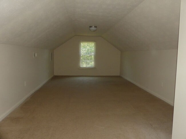 Photo - 1643 Briarfield Rd
