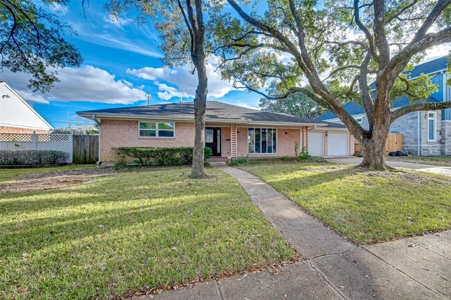Building Photo - 5007 Cheena Dr Rental