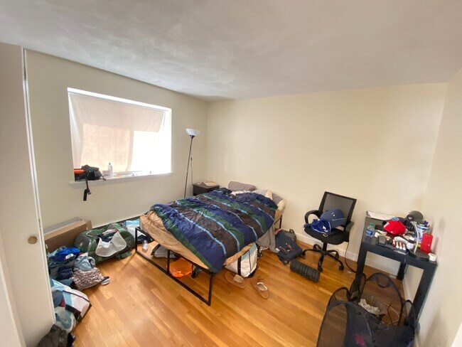 Building Photo - 95 Gardner St Unit 1