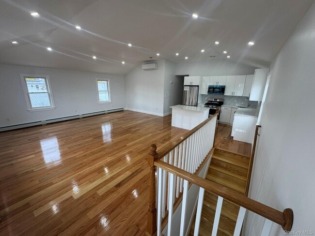 Photo - 230-07 145th Ave