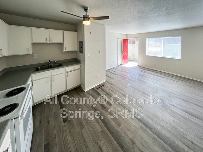 Photo - 4331 Ericson Dr Unit 4
