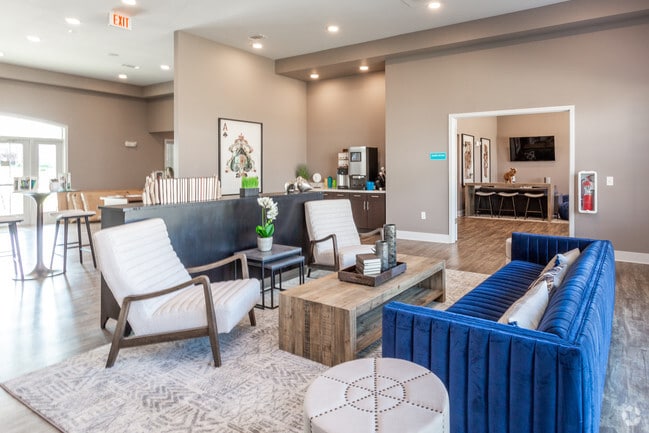 Clubhouse - Lift at Jordan Creek