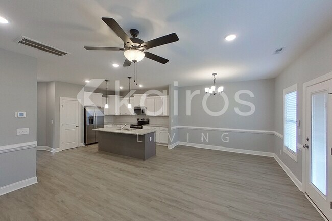 Photo - 3705 Oak Leaf Wy