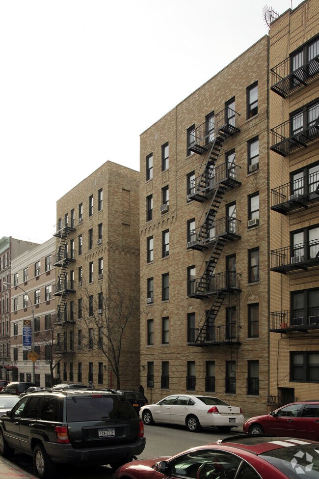 Photo - Invincible Court