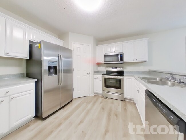 173 Hawk Ln