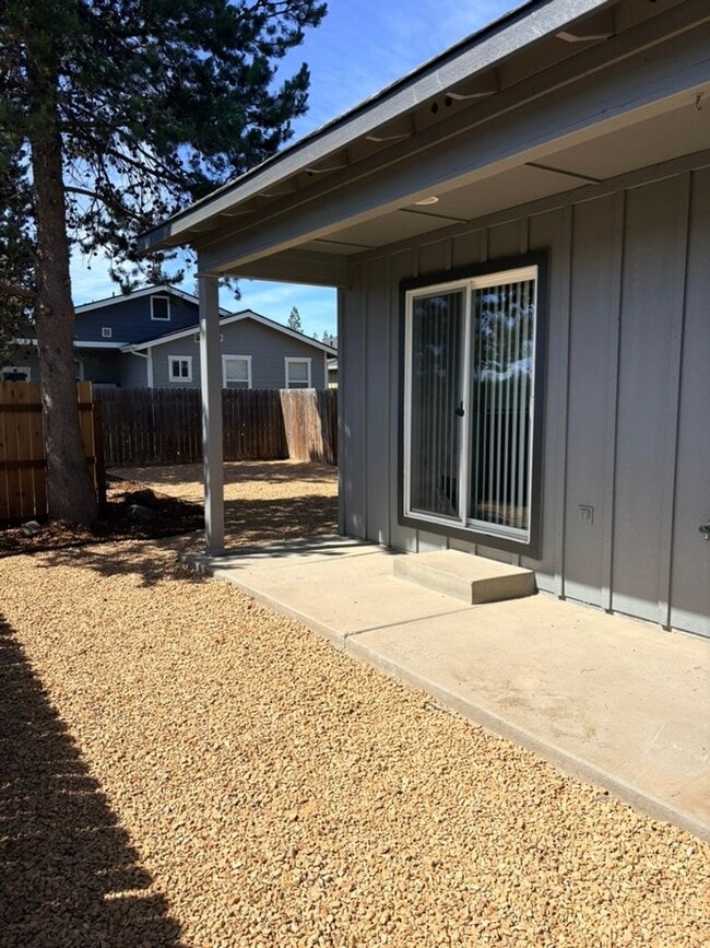 Building Photo - 16697 Shaw Pine Ct