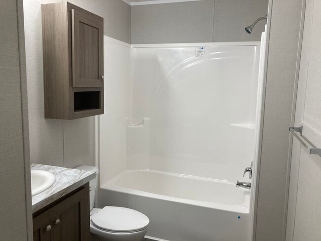 Photo - 107 Bluejay Hill