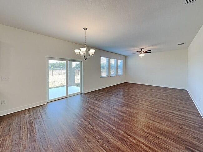 Photo - 1370 Ashlyn Ct