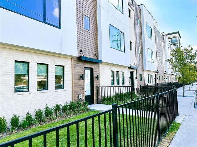 Photo - 2633 Reagan St