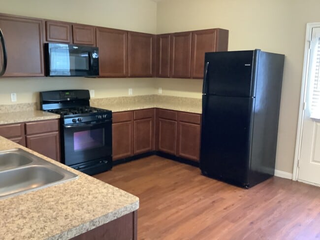 Photo - 2207 Steep Pine Trl