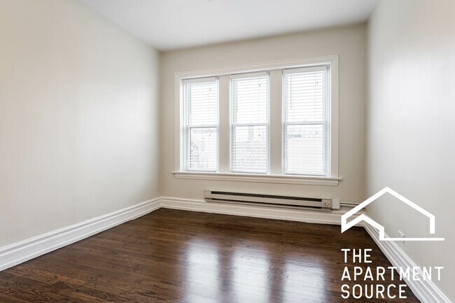 Photo - 3845 N Greenview Ave Unit 1E