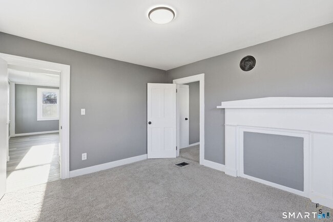 Photo - 76 Skinner St