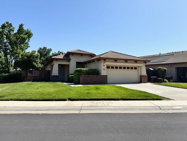 Three Bedroom Two Bathroom Home - NEW PRICE - Three Bedroom Two Bathroom Home - NEW PRICE