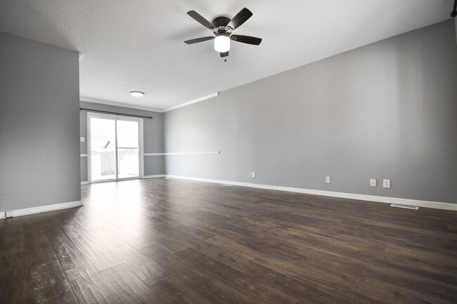 Photo - Pet Friendly Three Bedroom!