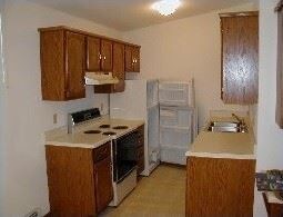 Photo - Colonial Court Apartments