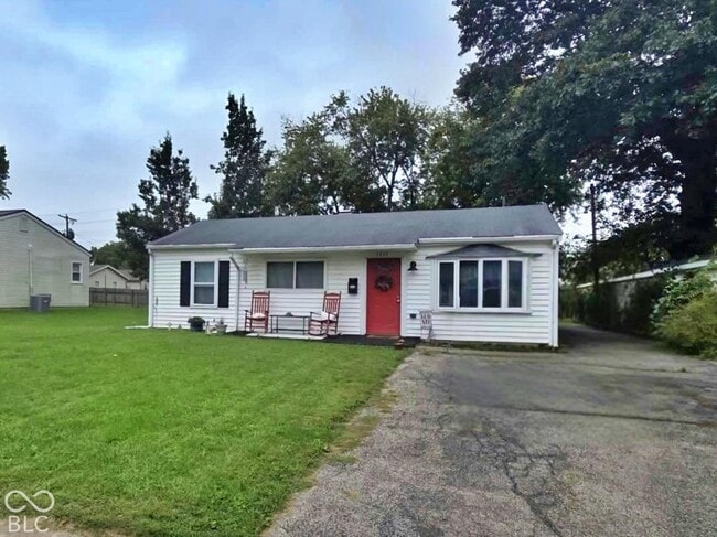 1433 Hillcrest Dr