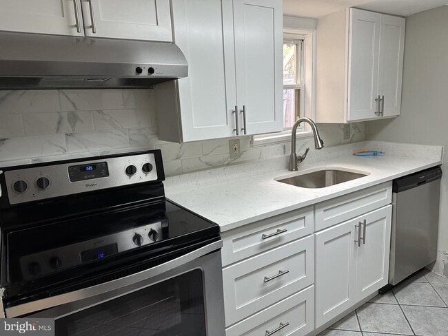 Photo - 227 S Durham St
