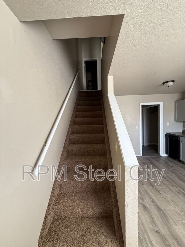 Photo - 1717 Oakshire Ln