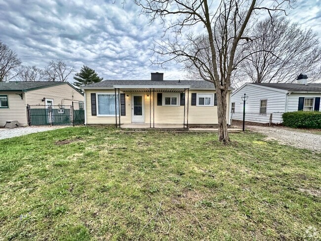 Building Photo - 3 bed 1 bath located on the East Side Rental