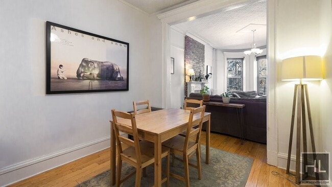 Photo - GARFIELD PLACE Unidad 2R