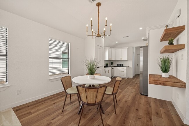 Photo - 1311 E 35th St