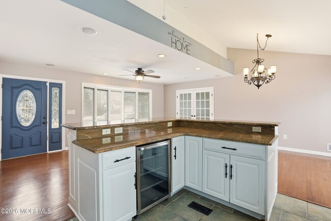 Photo - 1057 Savannah St