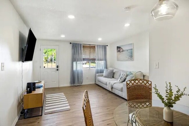 Photo - 10434 118th Pl N