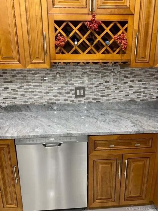 Photo - 4176 Inverrary Dr Unit 303