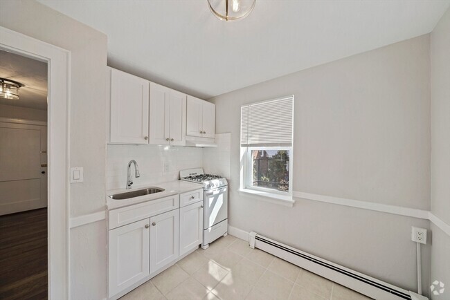 Building Photo - 20 Bacon St Unit 1 Rental