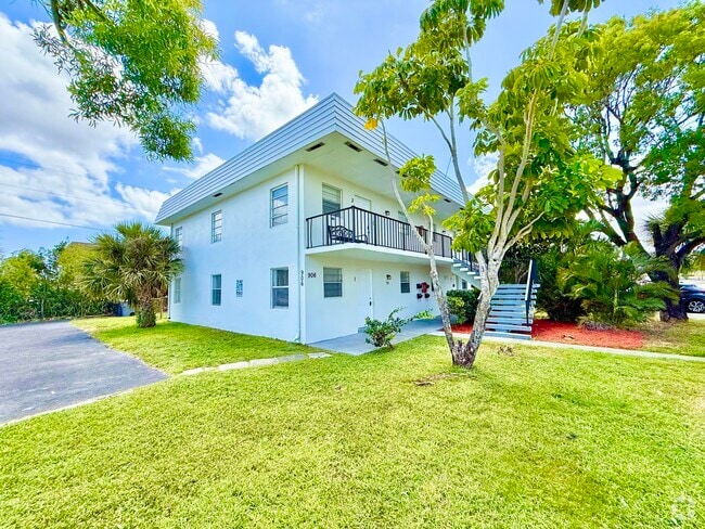 Building Photo - 906 Foresteria Dr Unit 3 Rental