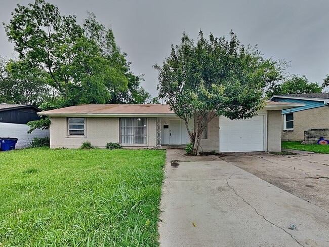 Building Photo - 7207 Arborcrest Dr
