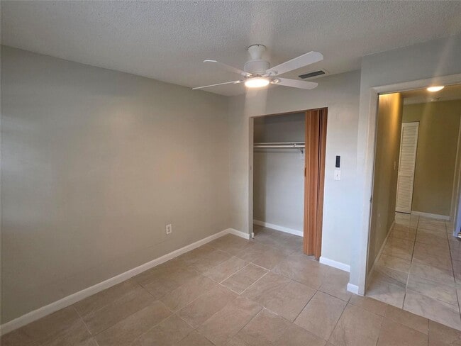 Photo - 309 NE 169th St