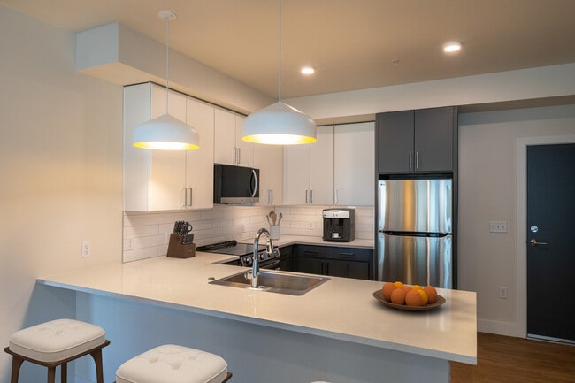 Kitchen - Sol Apartments