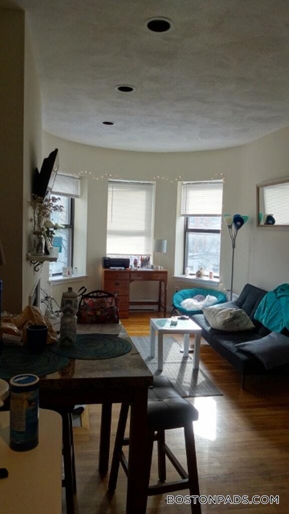 Photo - 57 Westland Ave Unidad 6