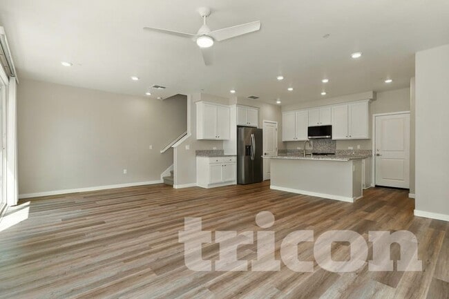 8237 Perla Wy