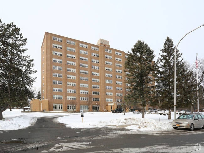 Photo - Stonequist Apartments