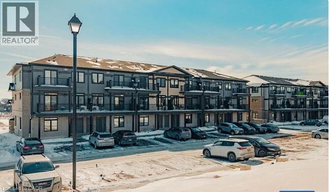 Photo - 76 Lomond Ln