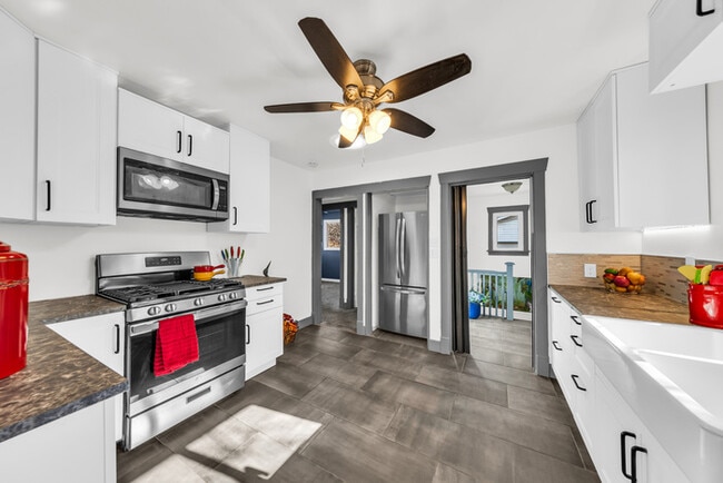 Photo - Beautiful Sugarhouse 3 Bedroom!