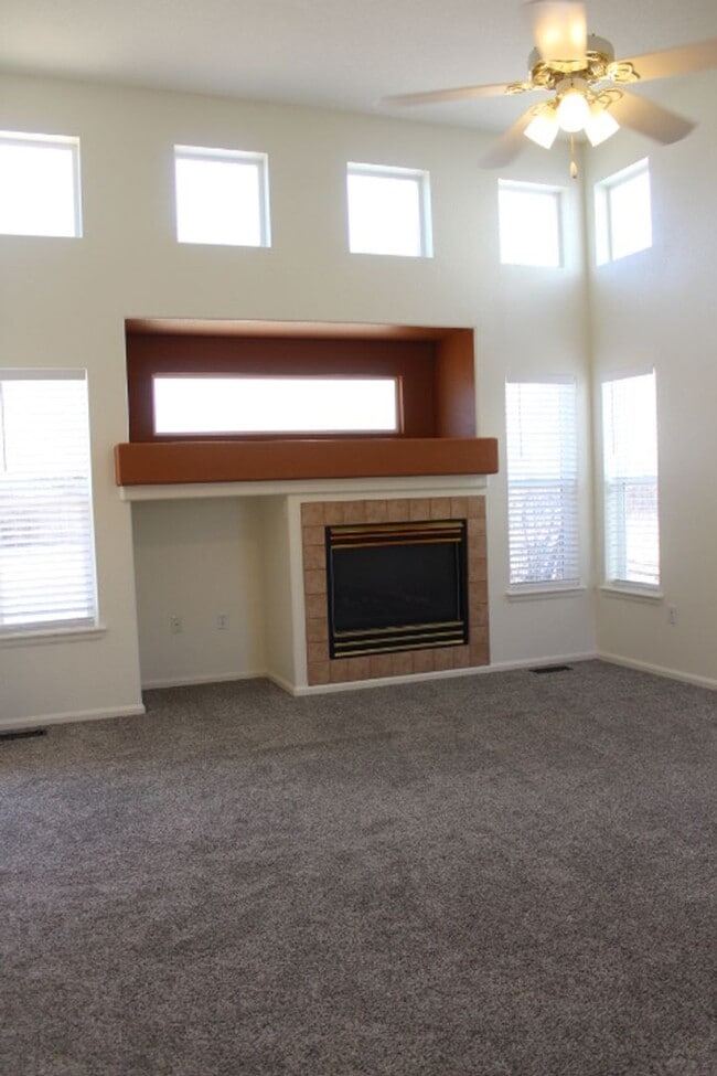 Photo - Beautiful 3 BR/2 1/2 BA Home in Highlands Ranch!
