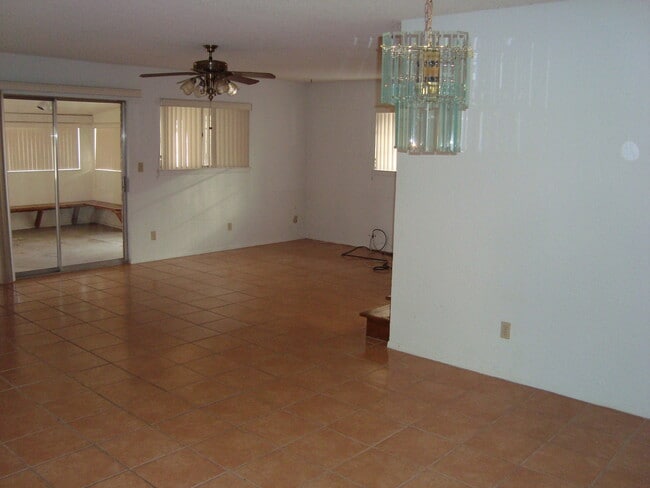 Photo - Refrig A/C 3bed/2bath!